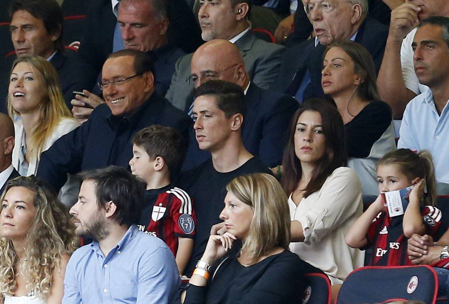 Milan-Lazio, c&#39; Silvio Berlusconi a San Siro dopo un anno e mezzo, seduto tra la figlia Barbara e Adriano Galliani, i due a.d. rossoneri. Ansa